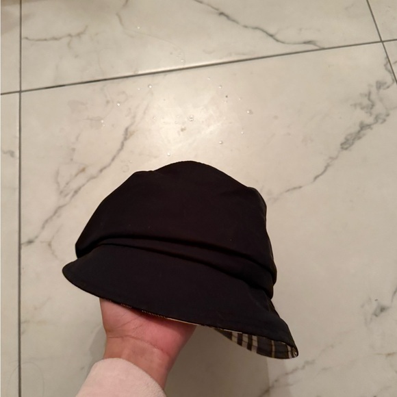 Burberry Bucket Hat, 2-Way, Pony Embroidery, Check Pattern